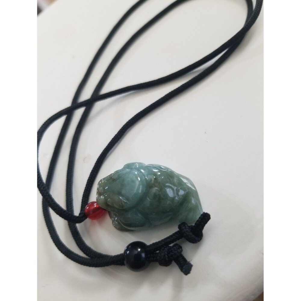 3 Legged Jade Money Frog Chinese Pixiu Wealth Attracting Toad